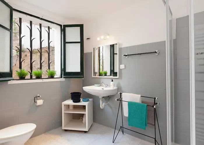 Lets Holidays & Business