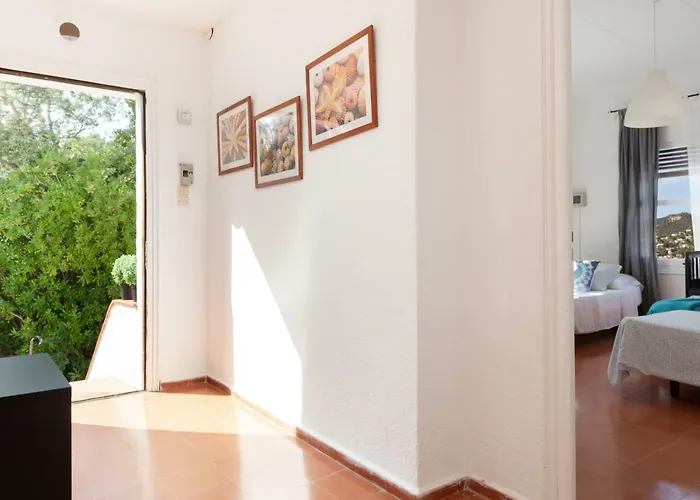 Lets Holidays & Business *