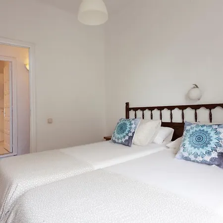 Lets Holidays & Business Nyaraló *