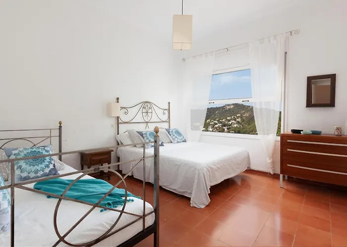 Lets Holidays & Business *