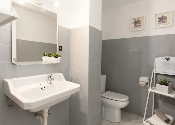 Holiday home Lets Holidays & Business